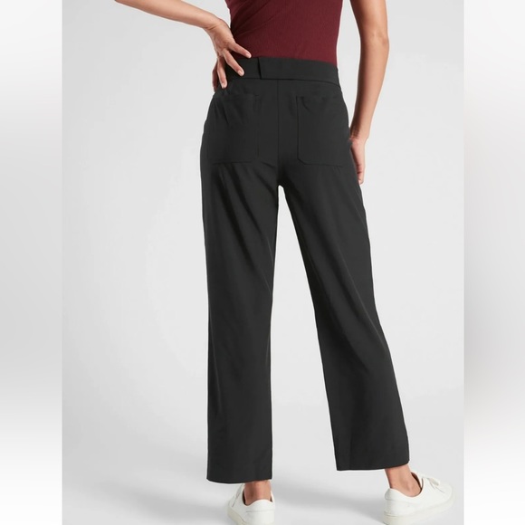 Athleta Tribeca Utility Crop Pants Black Size 8 Zip Pockets Hiking 446630 - Picture 2 of 15